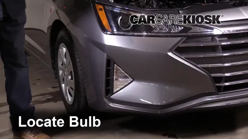 2019 Hyundai Elantra SE 2.0L 4 Cyl. Lights Turn Signal - Front (replace bulb)